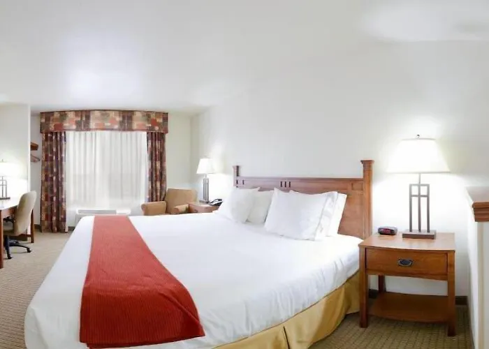 Hotel Express & By Ihg Mattoon
