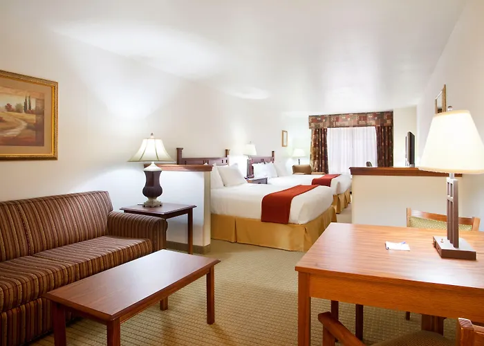 Express & By Ihg 2* Mattoon