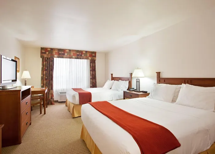 Hotel Express & By Ihg 2*