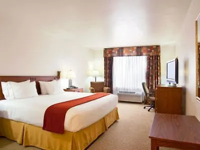 Express & By Ihg Hotel 2*